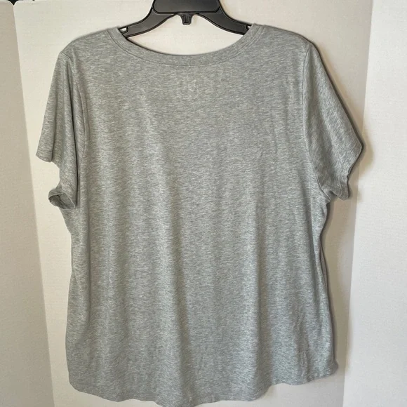 Nike Women's Size 1X ( Oversized ) Heather Gray Tee with Black Outline Logo - Picture 4 of 5